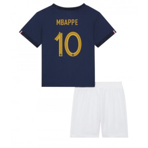 Maillot de foot France Kylian Mbappe #10 Domicile enfant Monde 2022 Manches Courte (+ pantalon court)